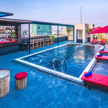 Diamond Palace Resort & Sky Bar พนมเปญ ภายนอก รูปภาพ