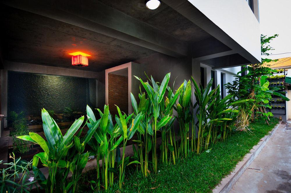 Diamond Palace Resort & Sky Bar พนมเปญ ภายนอก รูปภาพ