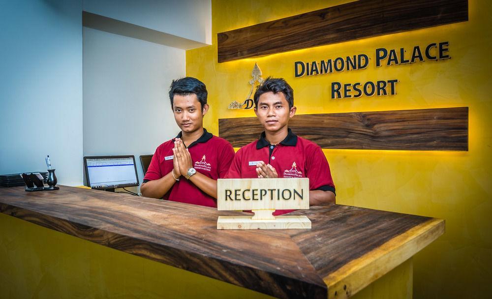 Diamond Palace Resort & Sky Bar พนมเปญ ภายนอก รูปภาพ
