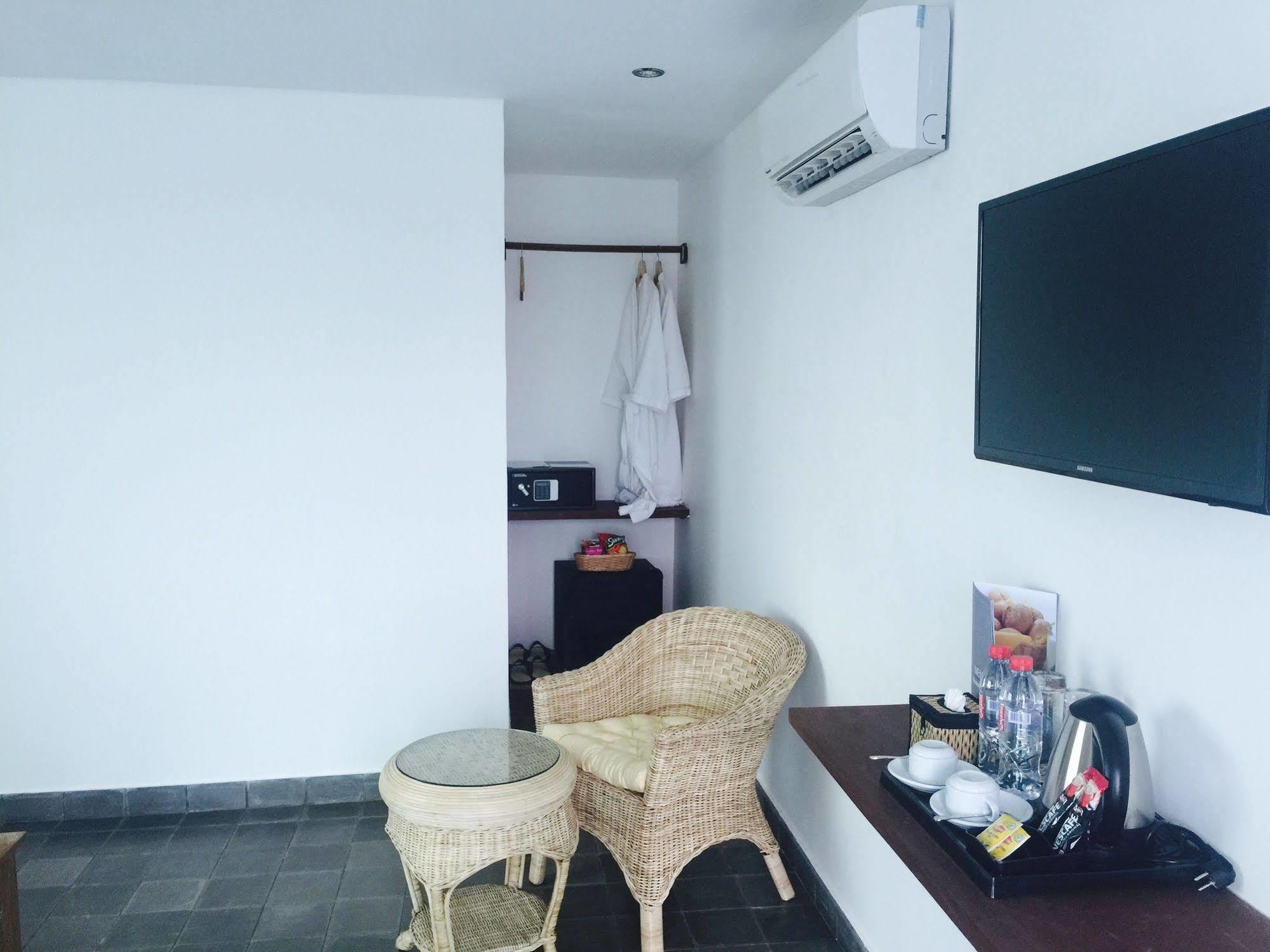 Diamond Palace Resort & Sky Bar พนมเปญ ภายนอก รูปภาพ